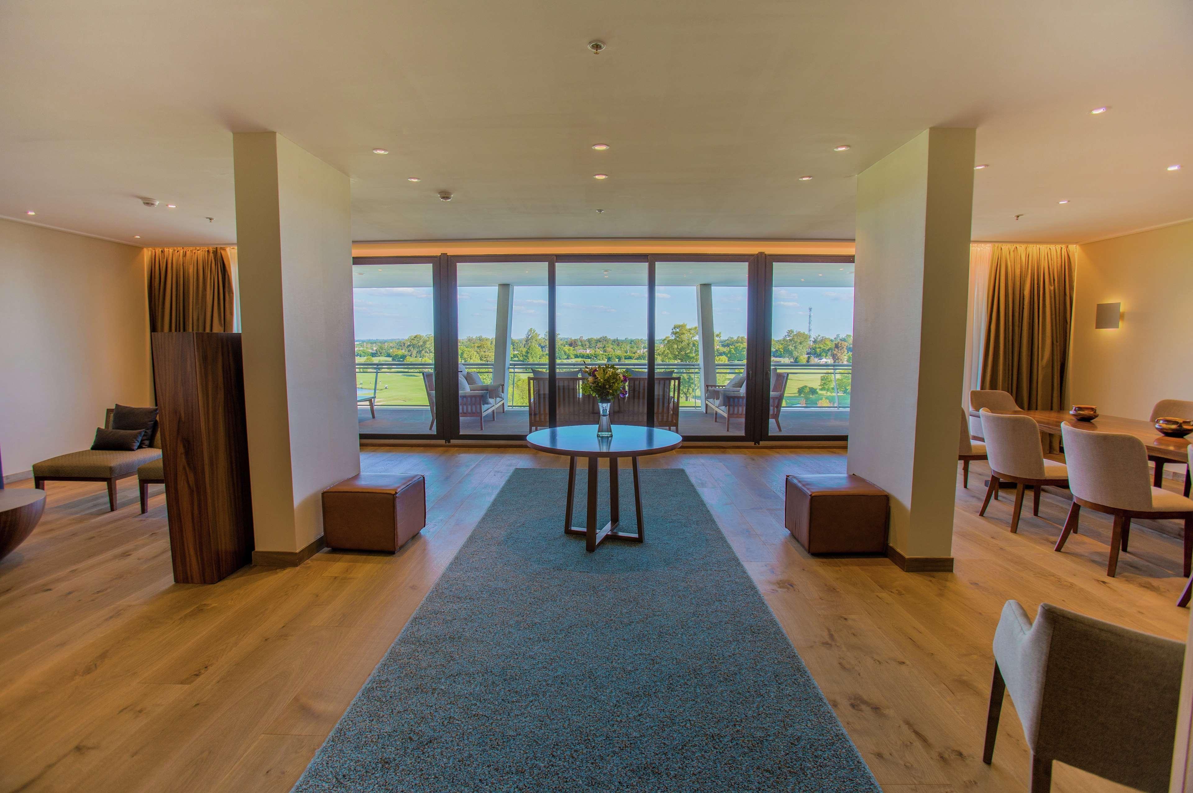 Hotel Hilton Pilar Zewnętrze zdjęcie