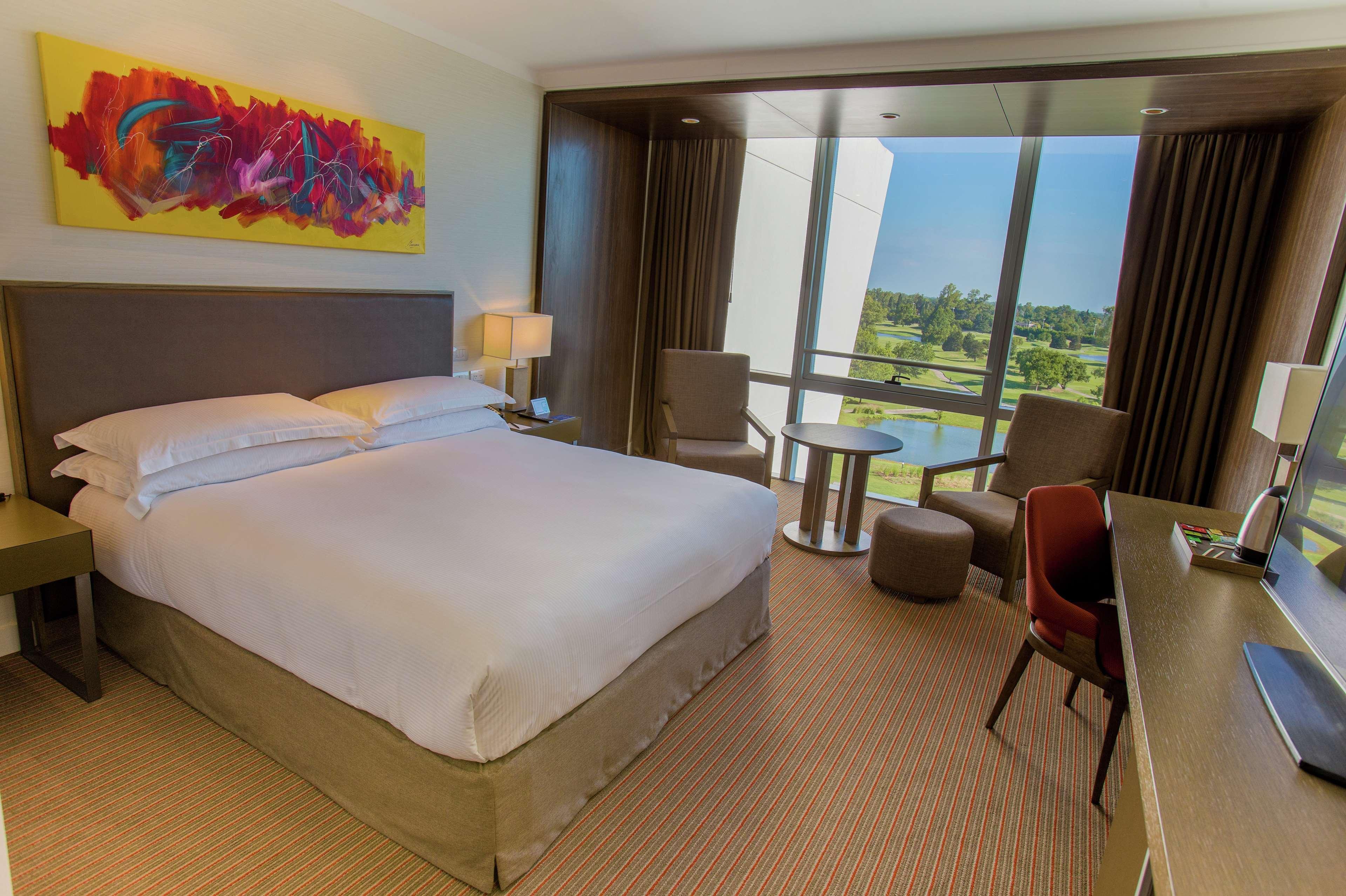 Hotel Hilton Pilar Zewnętrze zdjęcie