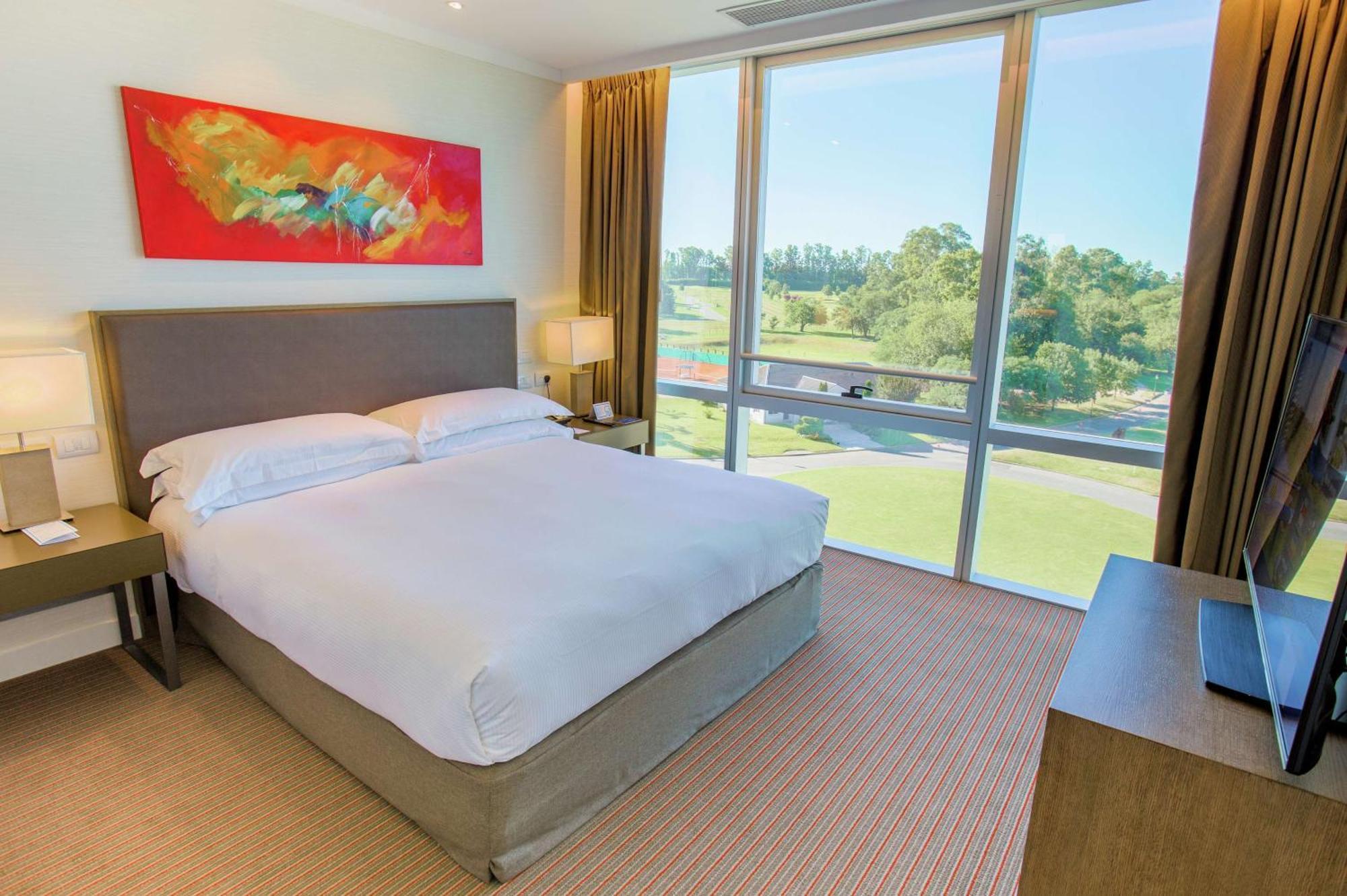 Hotel Hilton Pilar Zewnętrze zdjęcie